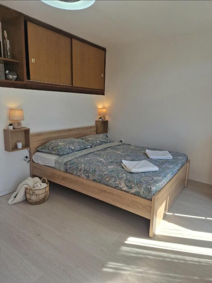 Studio Apartman Karla Риека Экстерьер фото